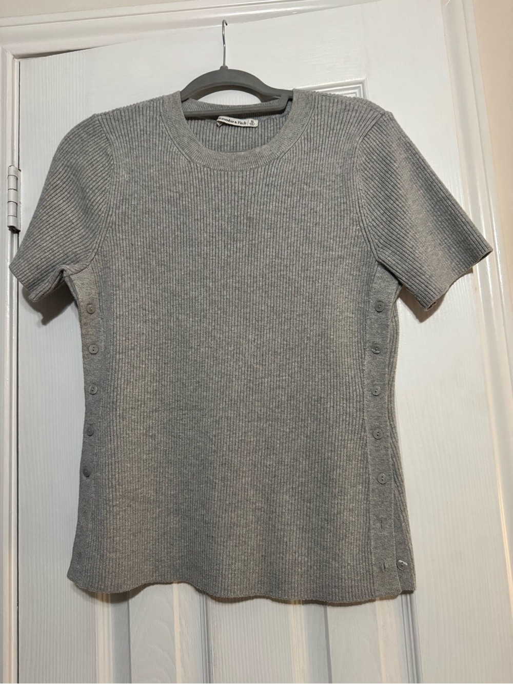 Abercrombie & Fitch Heather Gray Ribbed Crewneck Sweater Top